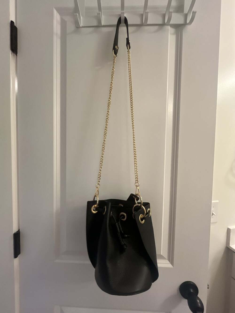 DV Divas Bag Italian Pebble Leather Bag with Gold Chain Strap